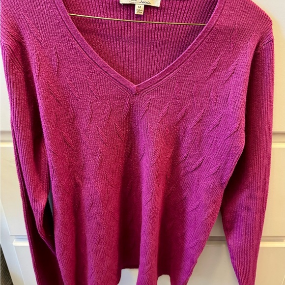 Les Serien V neck sweater Sz M - Picture 3 of 9